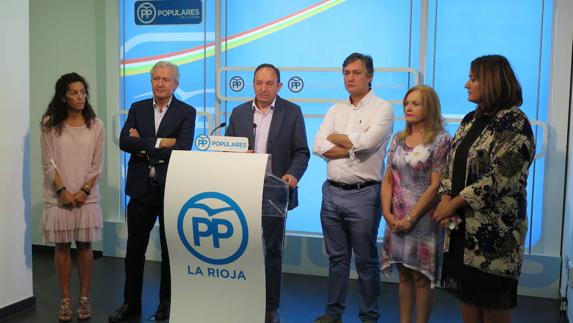 Sanz alerta de que sin Gobierno ni presupuestos peligran proyectos como AVE