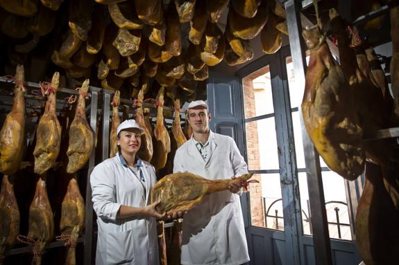 Naturales y artesanos