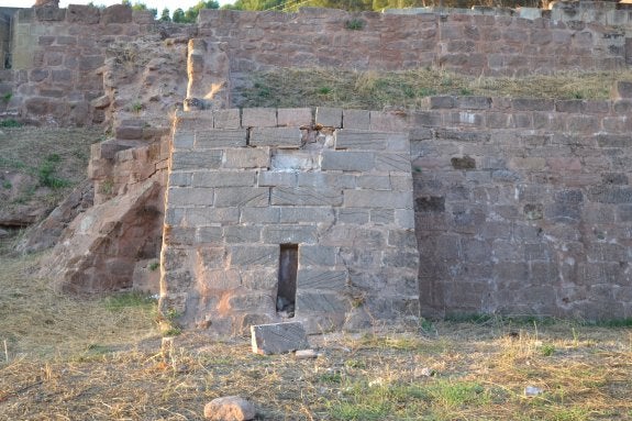 La desidia azota el alcázar de Nájera