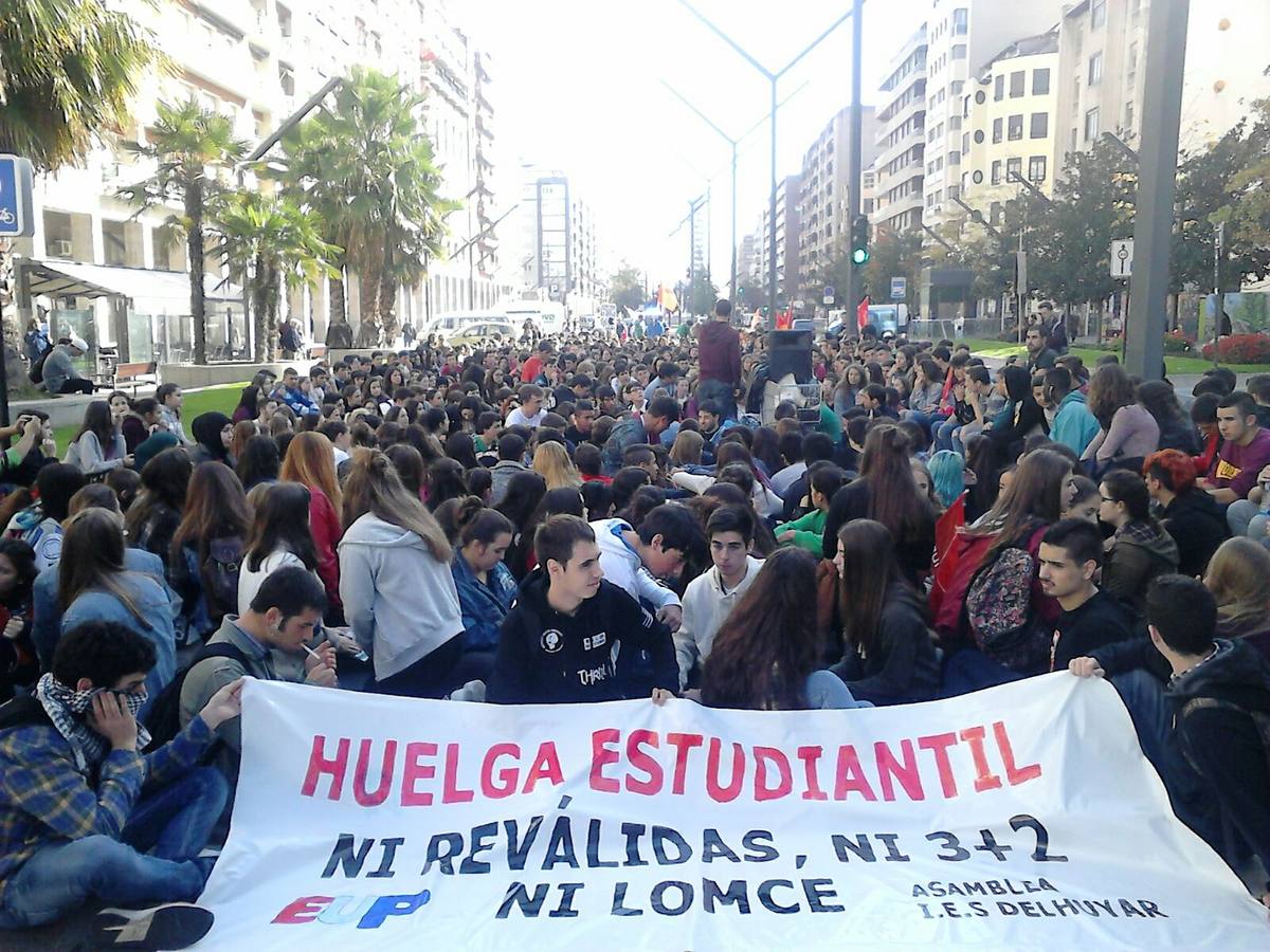En la calle contra las reválidas
