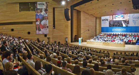 La UNIR gradúa a sus postgrados