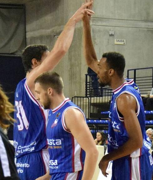 El Calzados Robusta logra su primera victoria