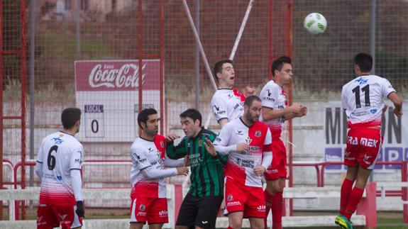 El Calahorra crece en una Tercera liderada por el Anguiano