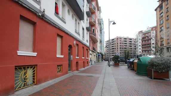 Andestá: Media luna en Avenida de España