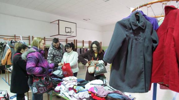 El Salón Buenaventura de Logroño acoge este domingo el II Mercadillo de Ropa de Segunda Mano