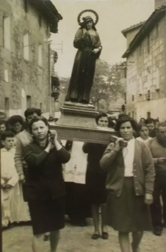 Procesión de Santa Rita en Azofra en 1960