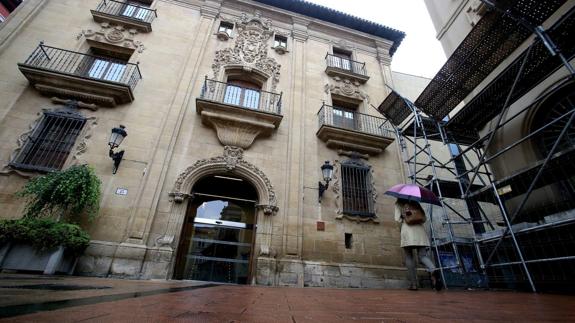 Los trabajadores del Museo denuncian a su directora por «acoso»