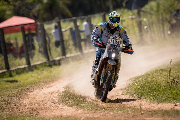 El riojano Sergio Anguiano acabó la segunda etapa sin forzar en el puesto 88