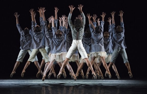 «Somos un país muy bailón, pero los políticos no tienen cultura de danza»