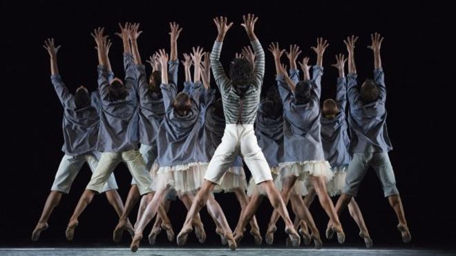 «Somos un país muy bailón, pero los políticos no tienen cultura de danza»