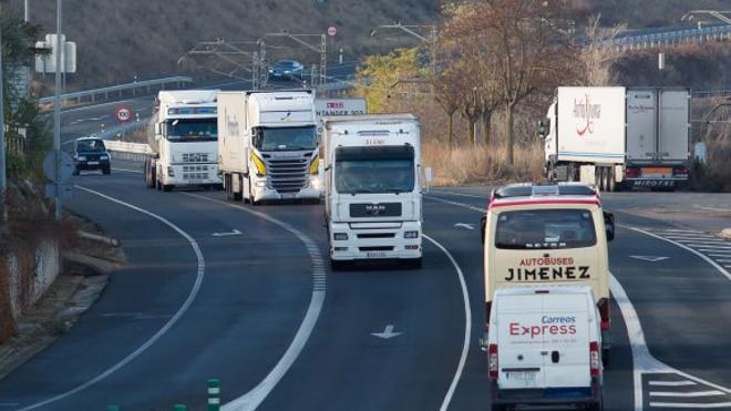 Atradis asegura «negociar» con la Comunidad una ayuda mayor para circular por la autopista