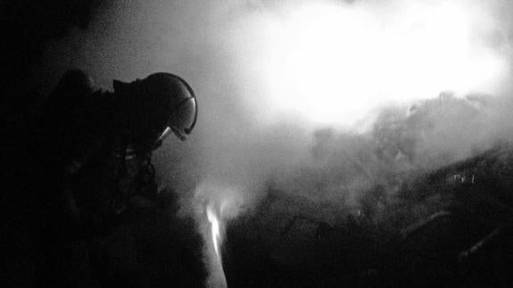 Incendio de un vehículo en Murillo