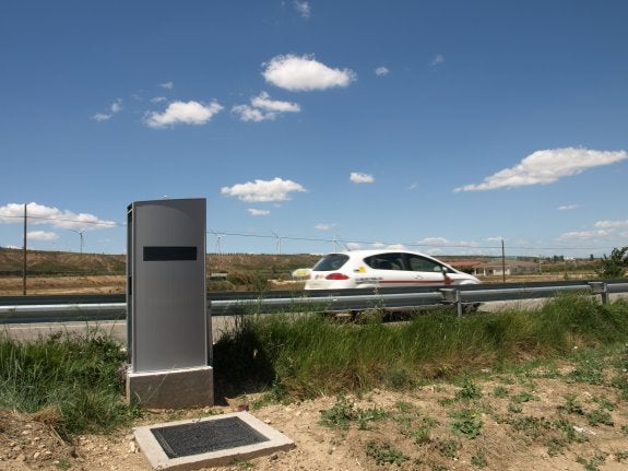 Siete de cada diez vehículos multados en la N-232 lo son por exceso de velocidad