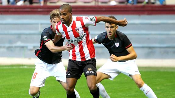 El ex-UDL Thaylor denuncia insultos racistas en el Real Unión