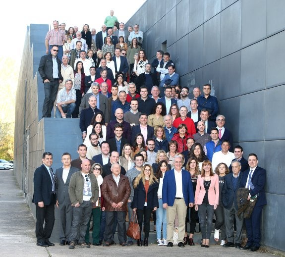 Ceniceros critica la falta de neutralidad de Sanz y ofrece un PP transparente y abierto