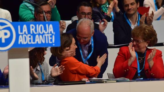 Un Congreso de guante blanco