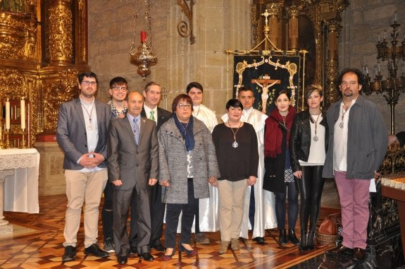 La Cofradía de la Vera Cruz rinde homenaje a sus colaboradores