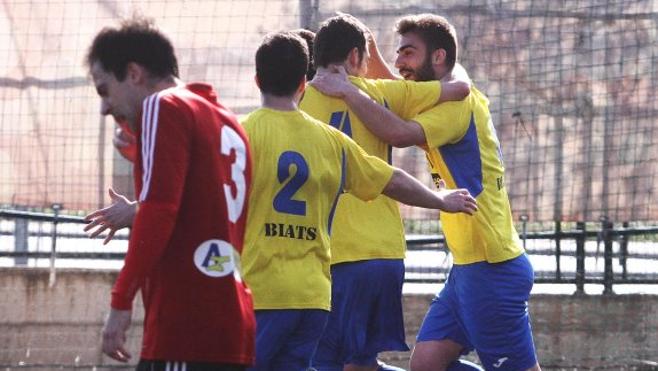 El Calasancio aprieta la pelea por la salvación