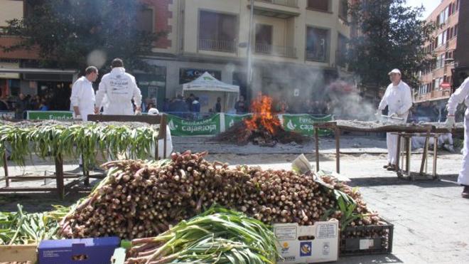 Arnedo invita hoy a saborear su ajo asado