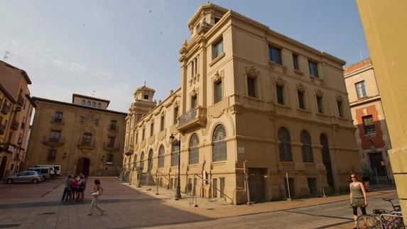 El PSOE exige saber si ha habido ofertas para comprar el edificio de Correos