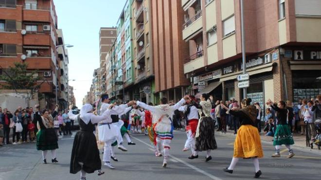 Coletorse: aniversario con danzas