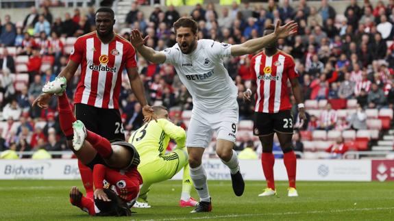 Fernando Llorente marca (y ya son 14) y saca al Swansea del descenso