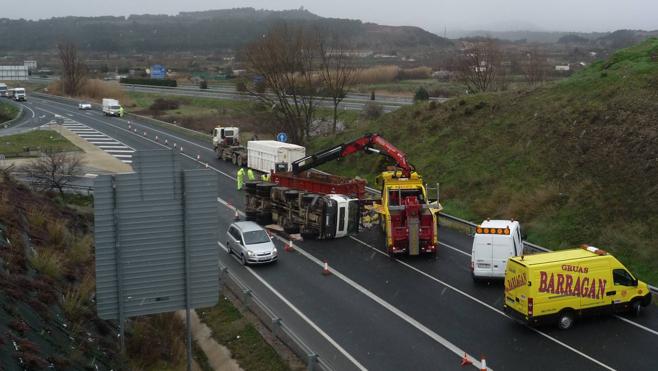 Fomento se compromete sin plazos a desdoblar la N-232 desde Calahorra hasta Navarra