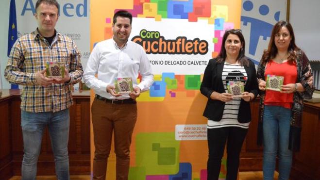 El Coro Cuchuflete, del colegio Delgado Calvete, presenta su primer disco