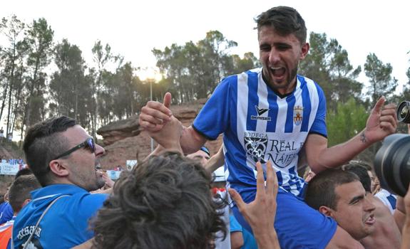 Un épico Náxara vence al Villarrobledo y se clasifica en los penaltis