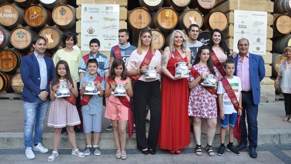 Un jarrero entre cinco jarreras