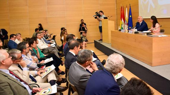 Ceniceros: La Economía Circular es «un camino hacia una senda alternativa y sostenible»